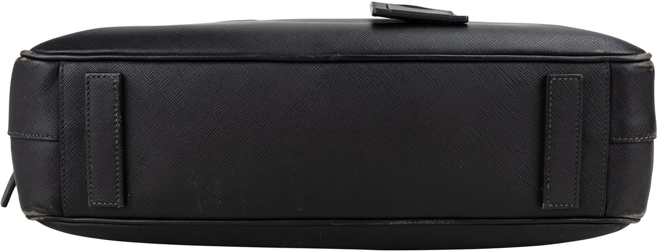 Prada Black Saffiano Leather Triangle Business Handbag Zwart