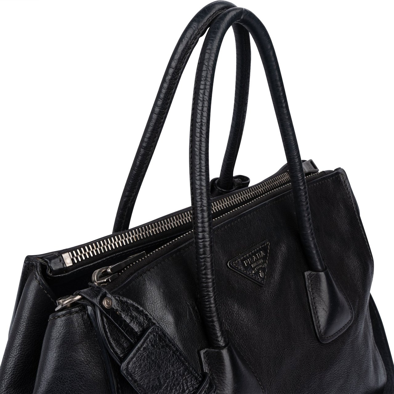 Prada Prada Black Leather Vitello Handbag Zwart