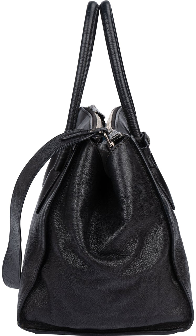 Prada Prada Black Leather Vitello Handbag Zwart