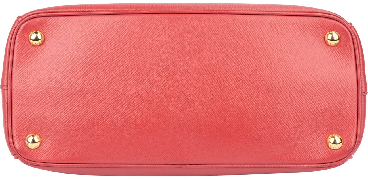 Prada Prada Saffiano Leather Galleria Handbag Rood
