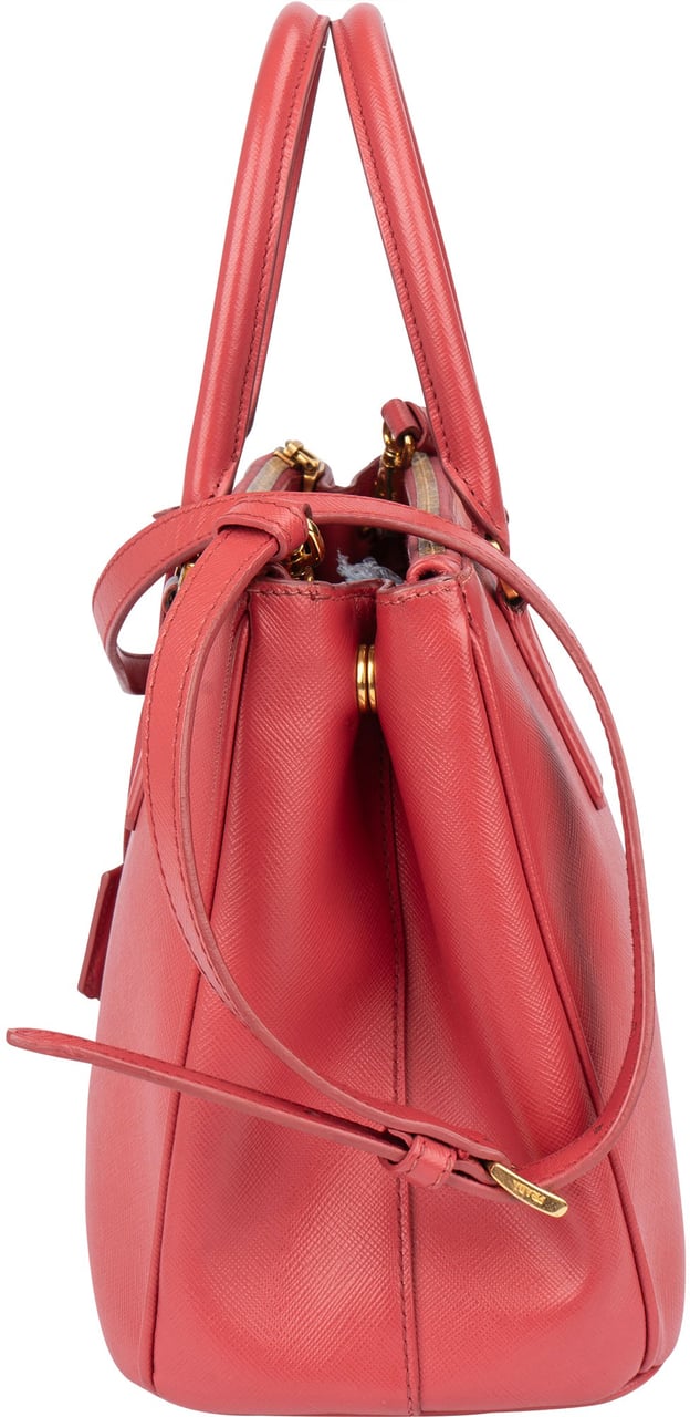 Prada Prada Saffiano Leather Galleria Handbag Rood