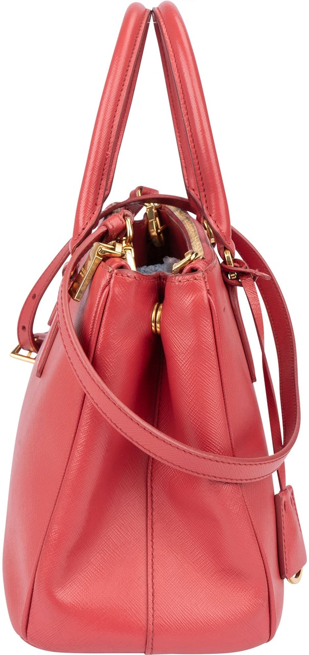 Prada Prada Saffiano Leather Galleria Handbag Rood