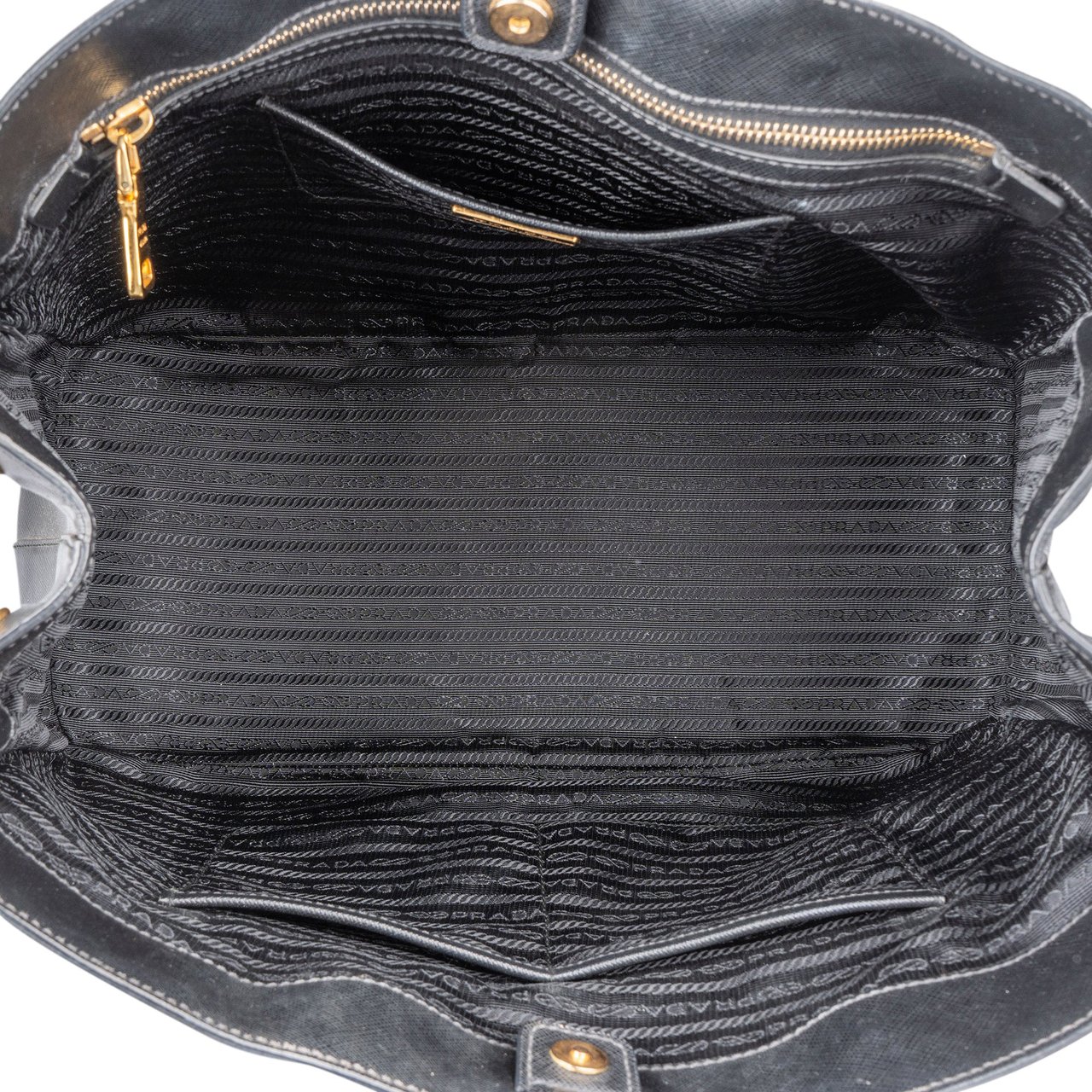 Prada Prada Black Saffiano Leather Galleria Handbag Zwart