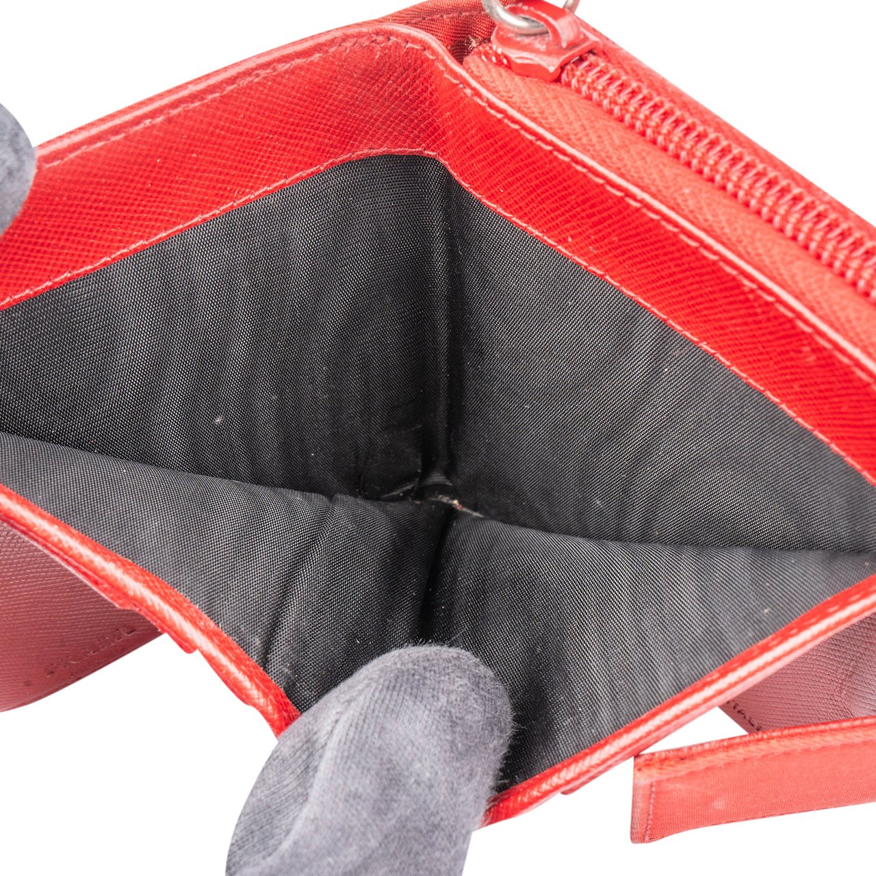 Prada Prada Red Nylon Triangle Zip Wallet Rood