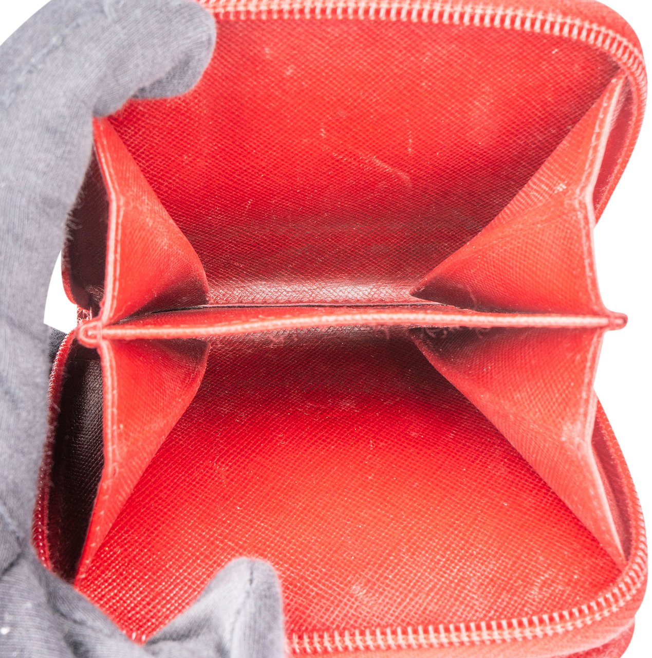 Prada Prada Red Nylon Triangle Zip Wallet Rood