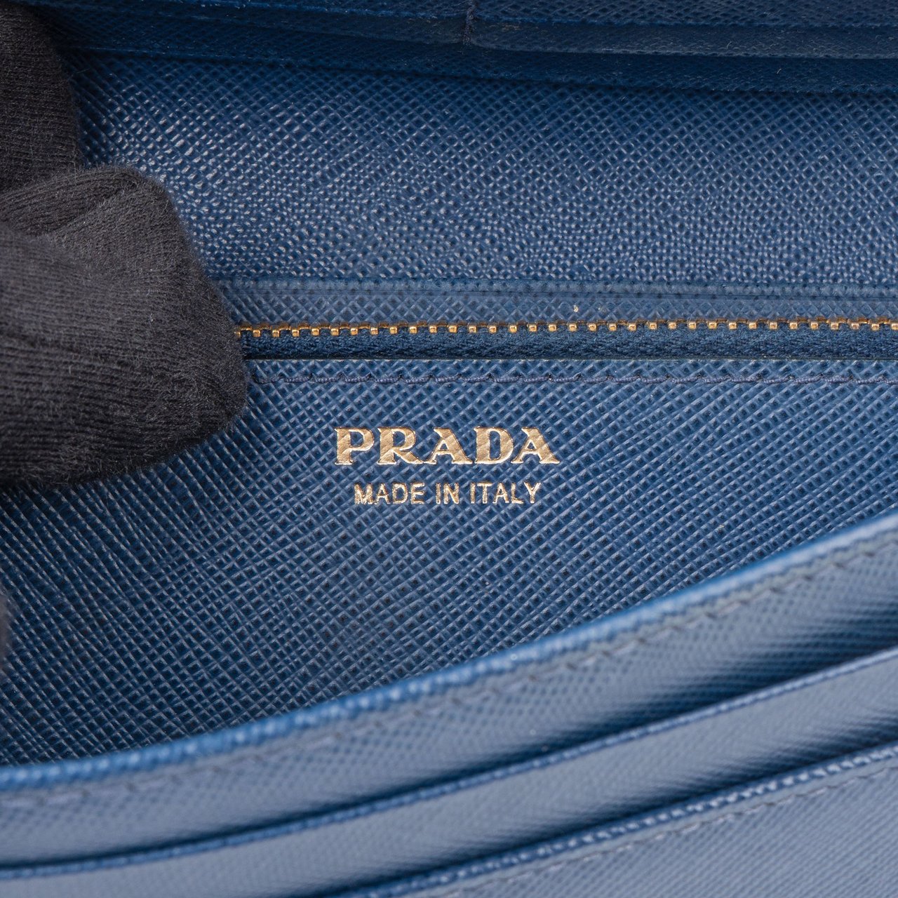 Prada Prada Bleu Saffiano Leather Wallet Blauw