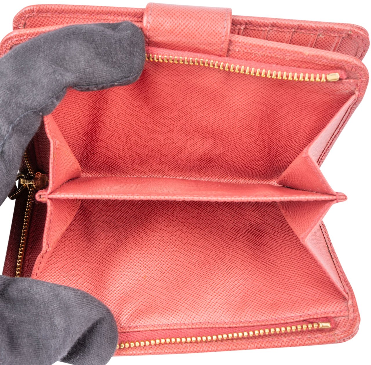 Prada Pink Saffiano Leather Clip Wallet Roze