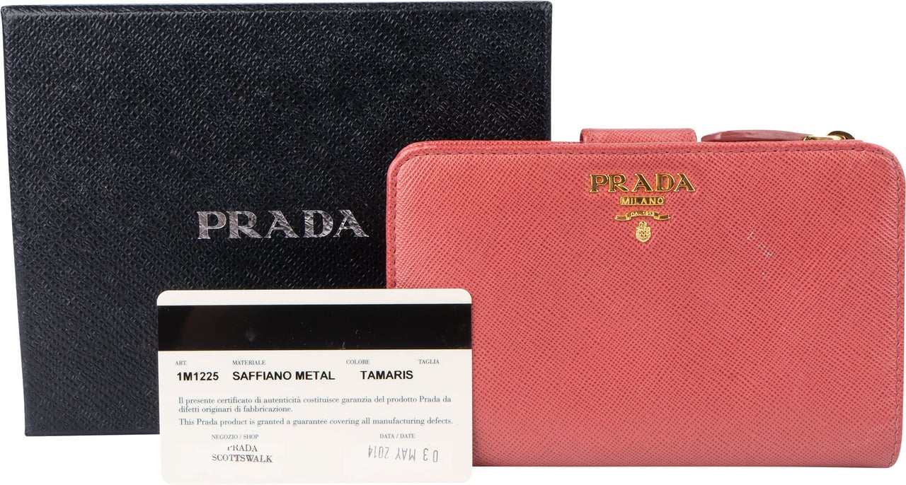 Prada Pink Saffiano Leather Clip Wallet Roze