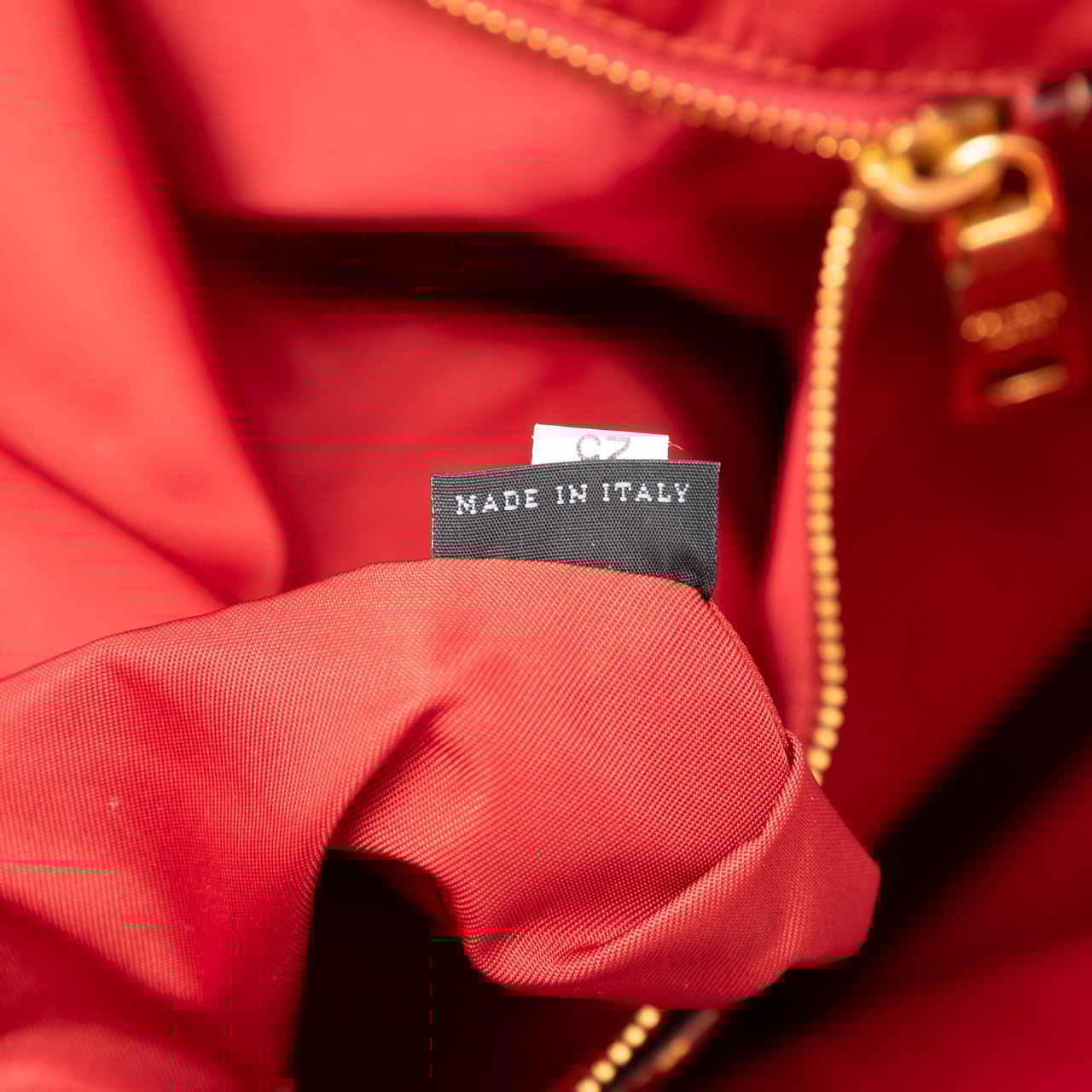 Prada Saffiano Trimmed Tessuto Tote Rood