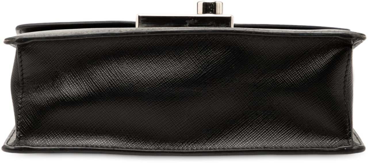 Prada Saffiano Lux Sound Lock Crossbody Zwart