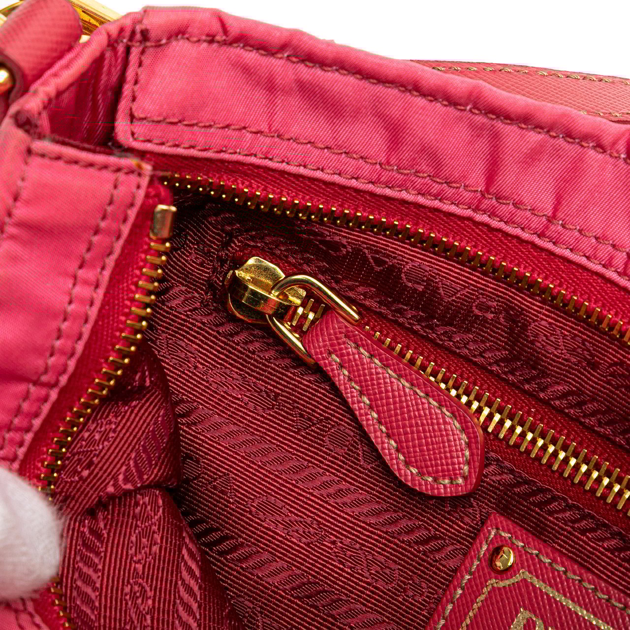 Prada Tessuto Zip Top Crossbody Roze