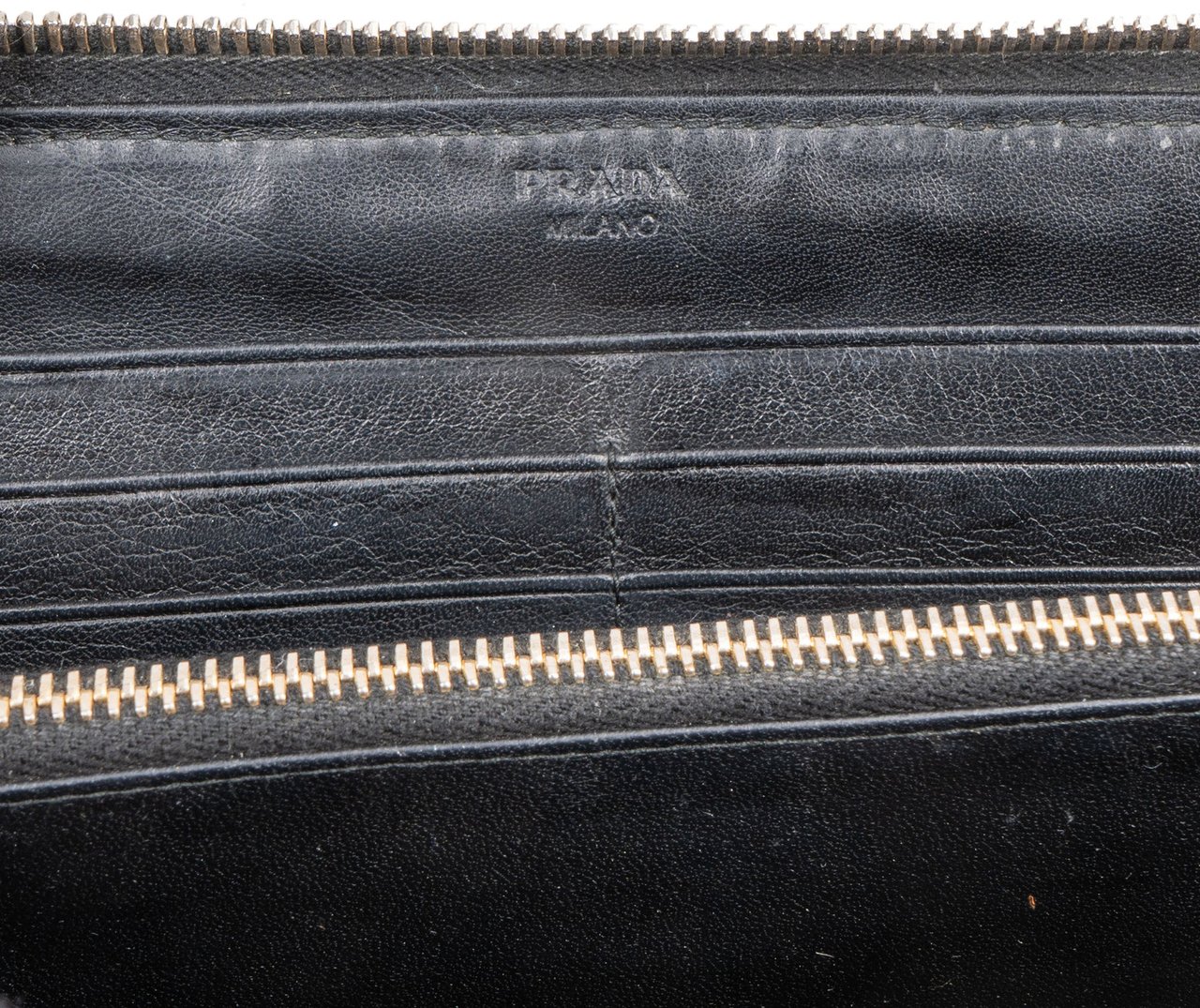 Prada Prada Quilted Leather Wallet Zwart