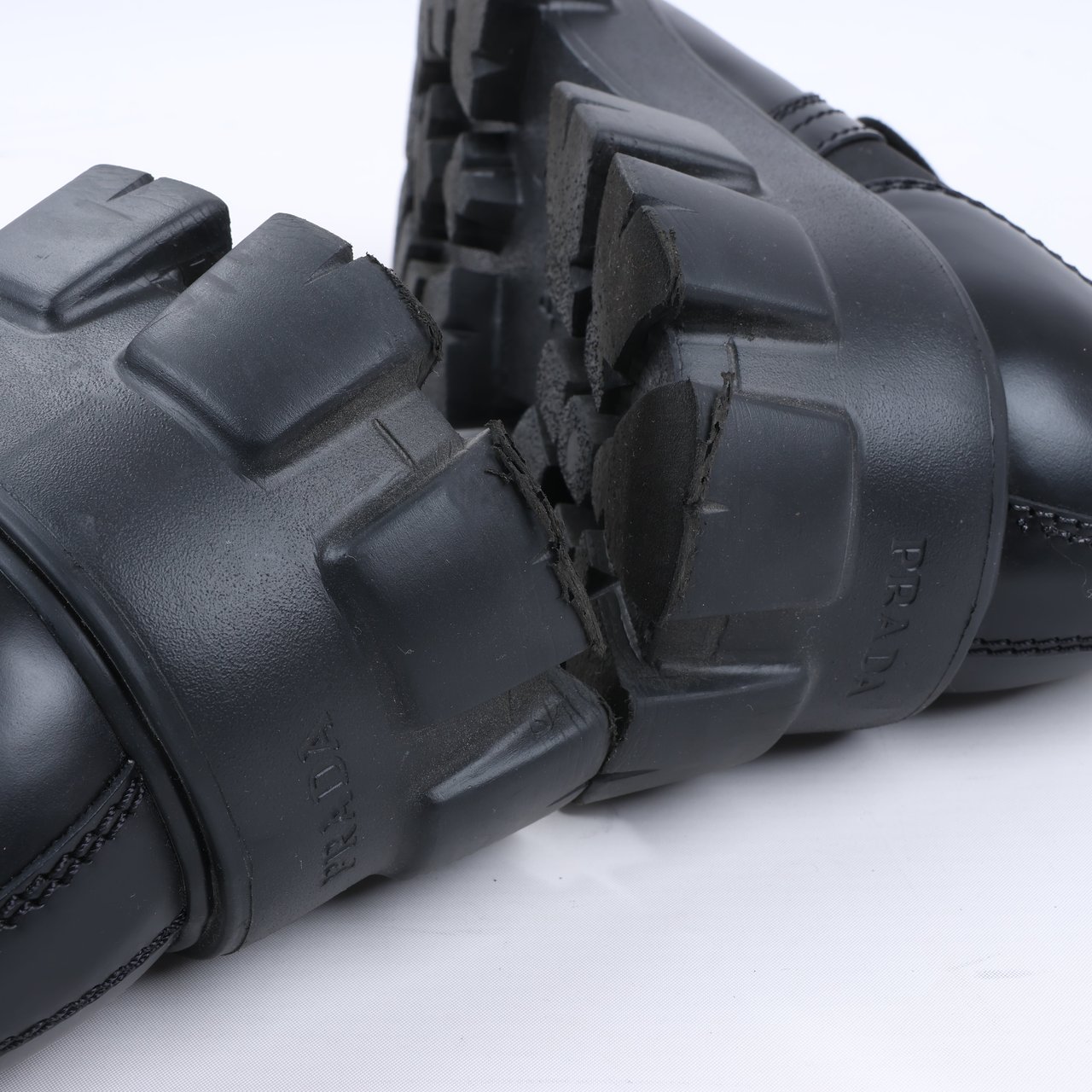 Prada Prada Monolith Nylon & Leather Leather Loafers in Black 2EE342, Size 42 EU Zwart