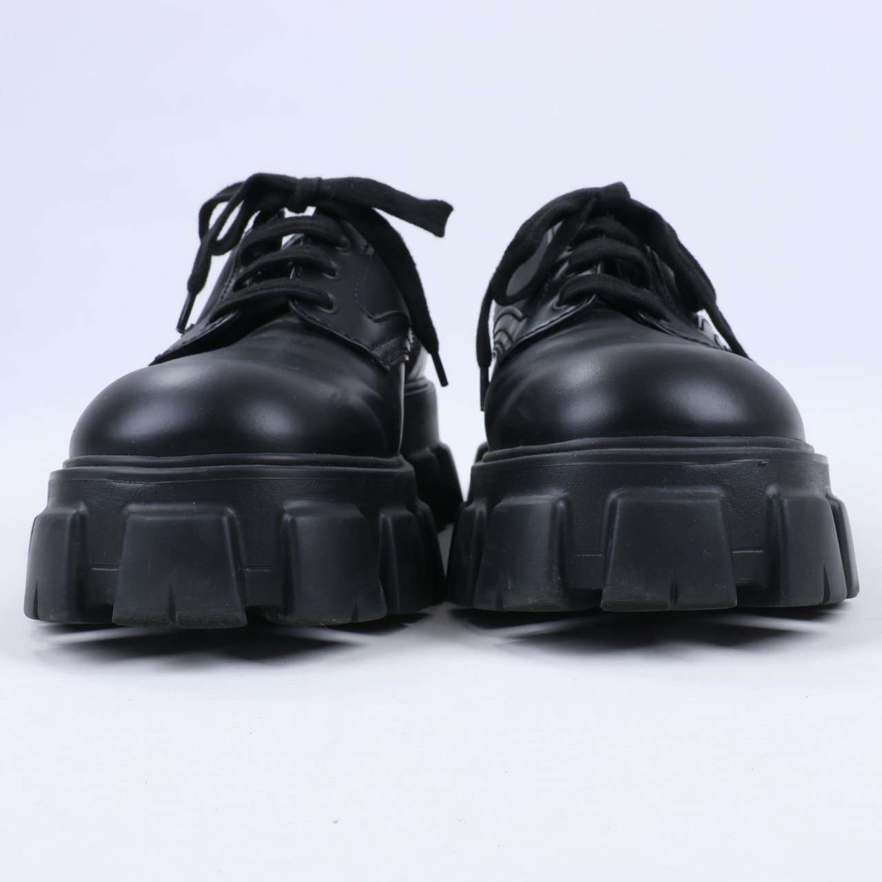 Prada Prada Monolith Nylon & Leather Leather Loafers in Black 2EE342, Size 42 EU Zwart