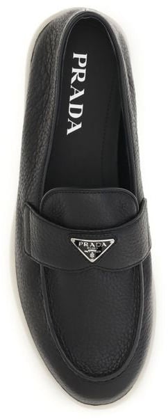 Prada Black Calf Leather Bos Taurus Slip-On Loafers Zwart