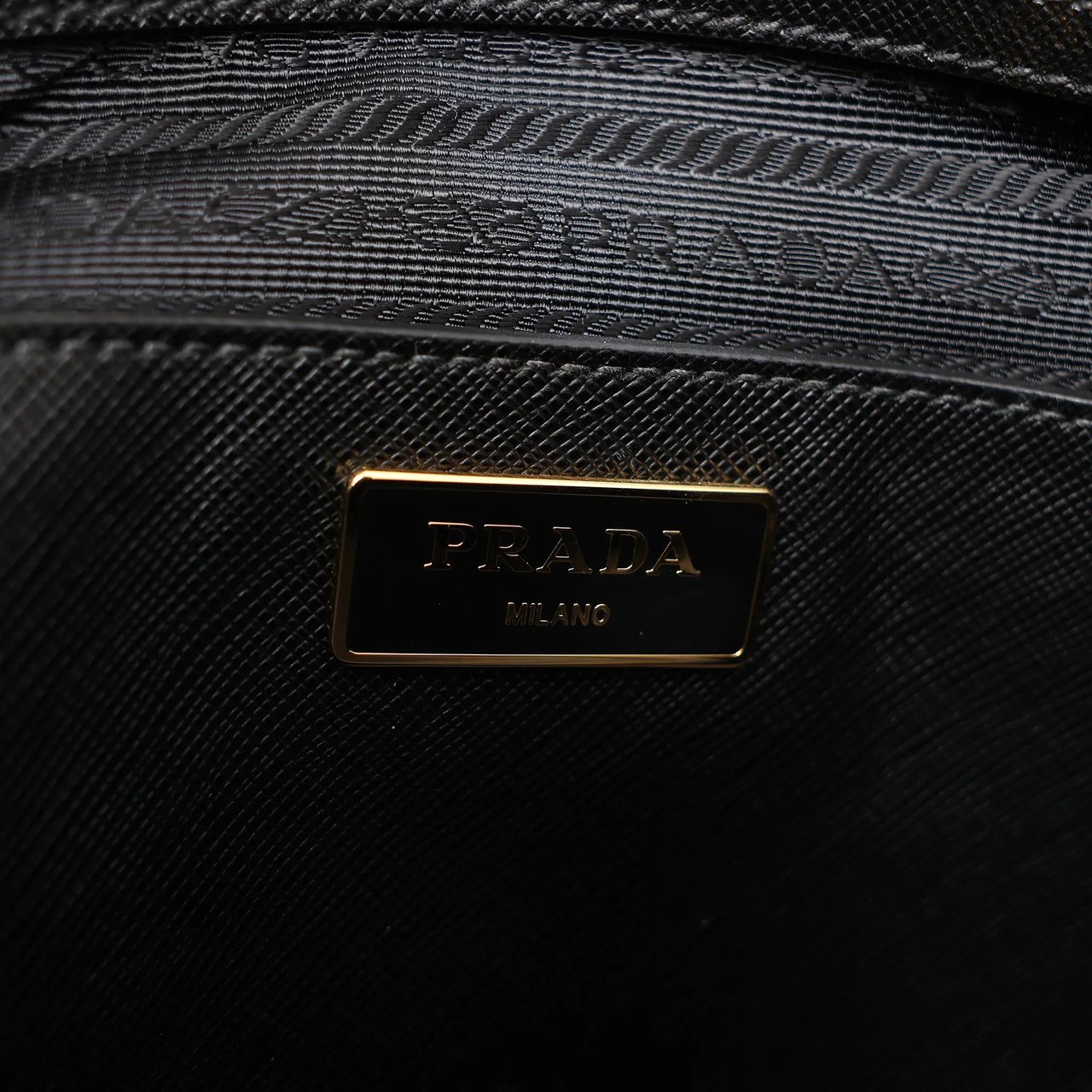 Prada Prada Promenade Saffiano Lux Leather 2Way Handbag in Black Zwart