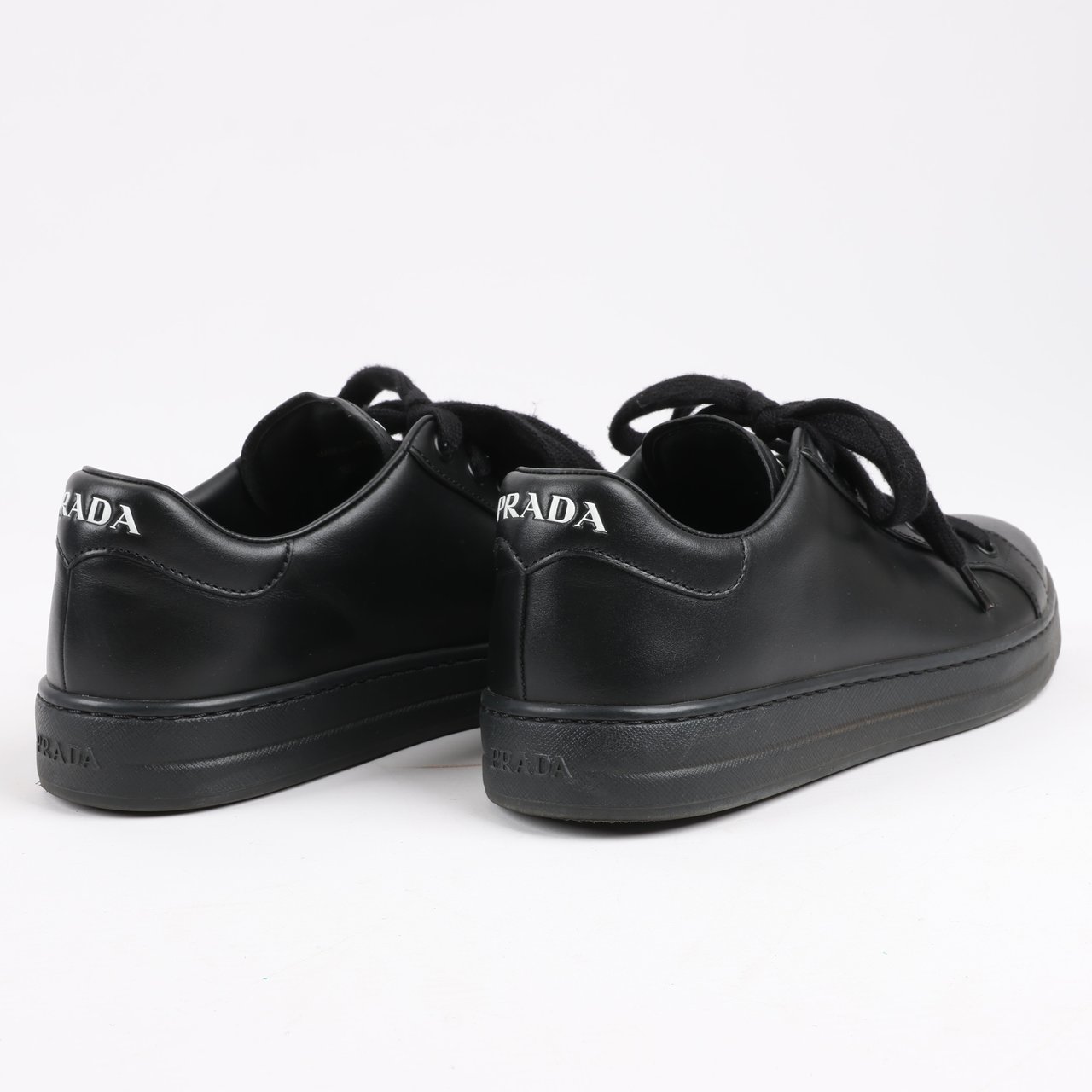 Prada PRADA Logo Leather Sneakers in Black × White 1E282N, Size 37.5 EU Zwart