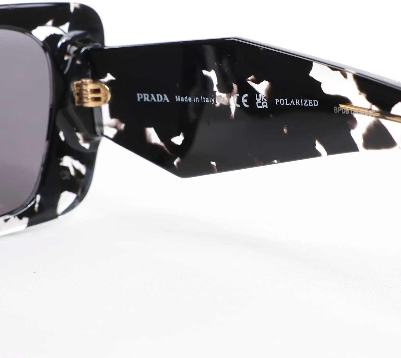 Prada Prada Cat Eye-Frame Sunglasses in Black PR 08Y Zwart