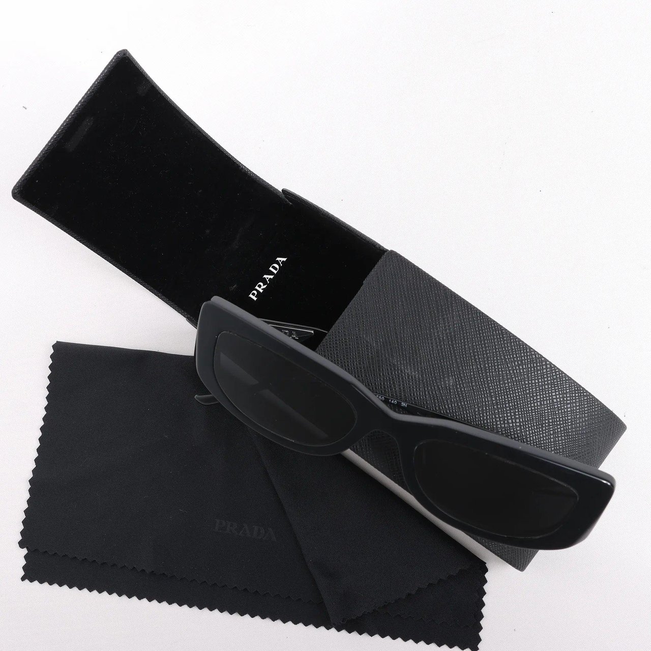 Prada Prada Sunglasses in Black PR 14YS Zwart