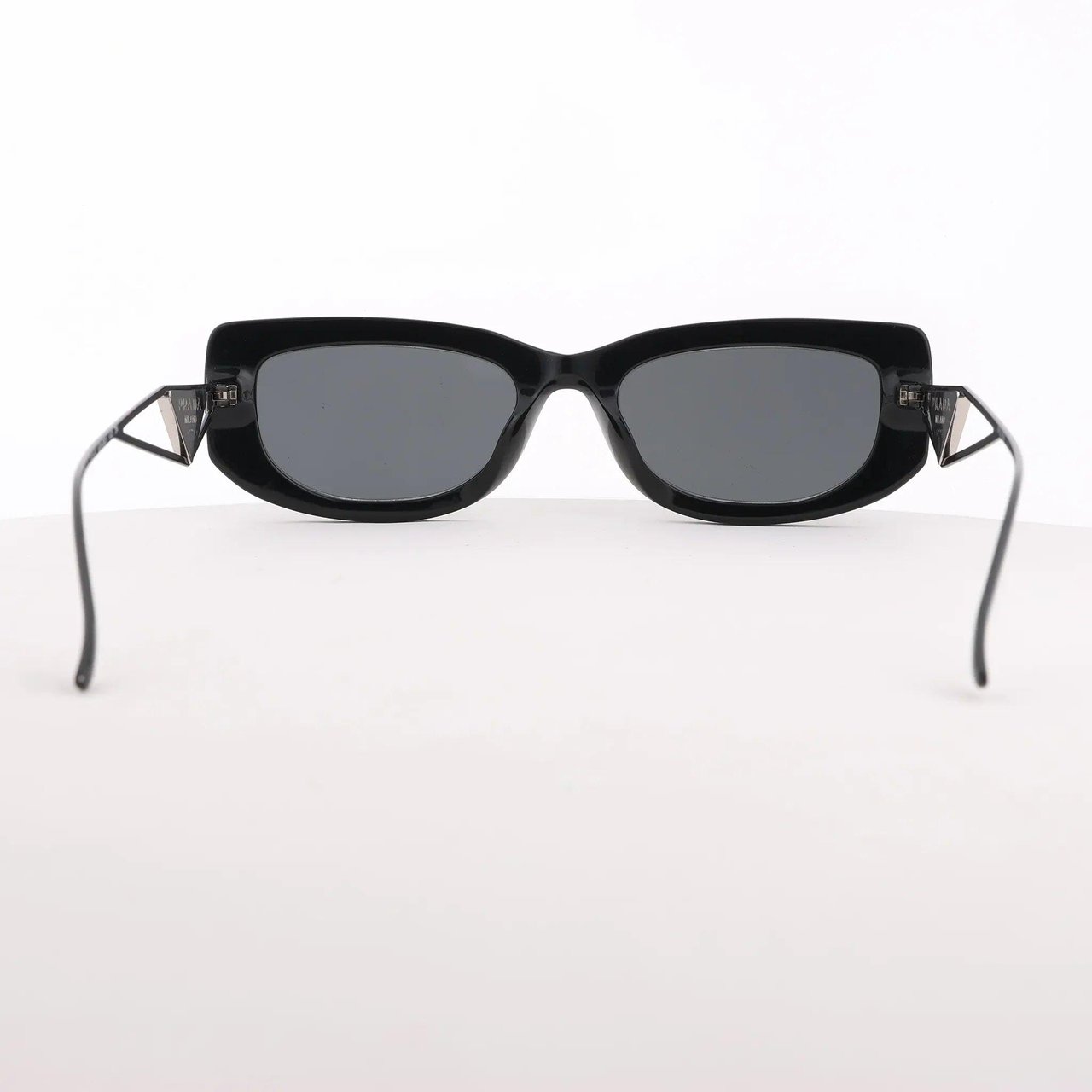 Prada Prada Sunglasses in Black PR 14YS Zwart