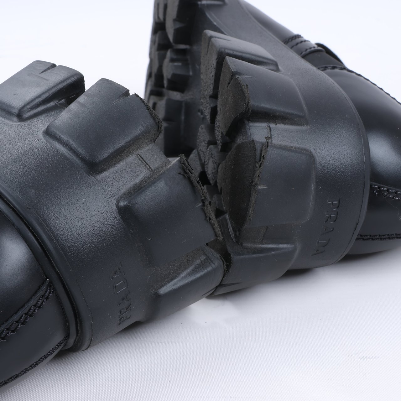 Prada Prada Monolith Nylon & Leather Leather Loafers in Black 2EE342, Size 42 EU Zwart