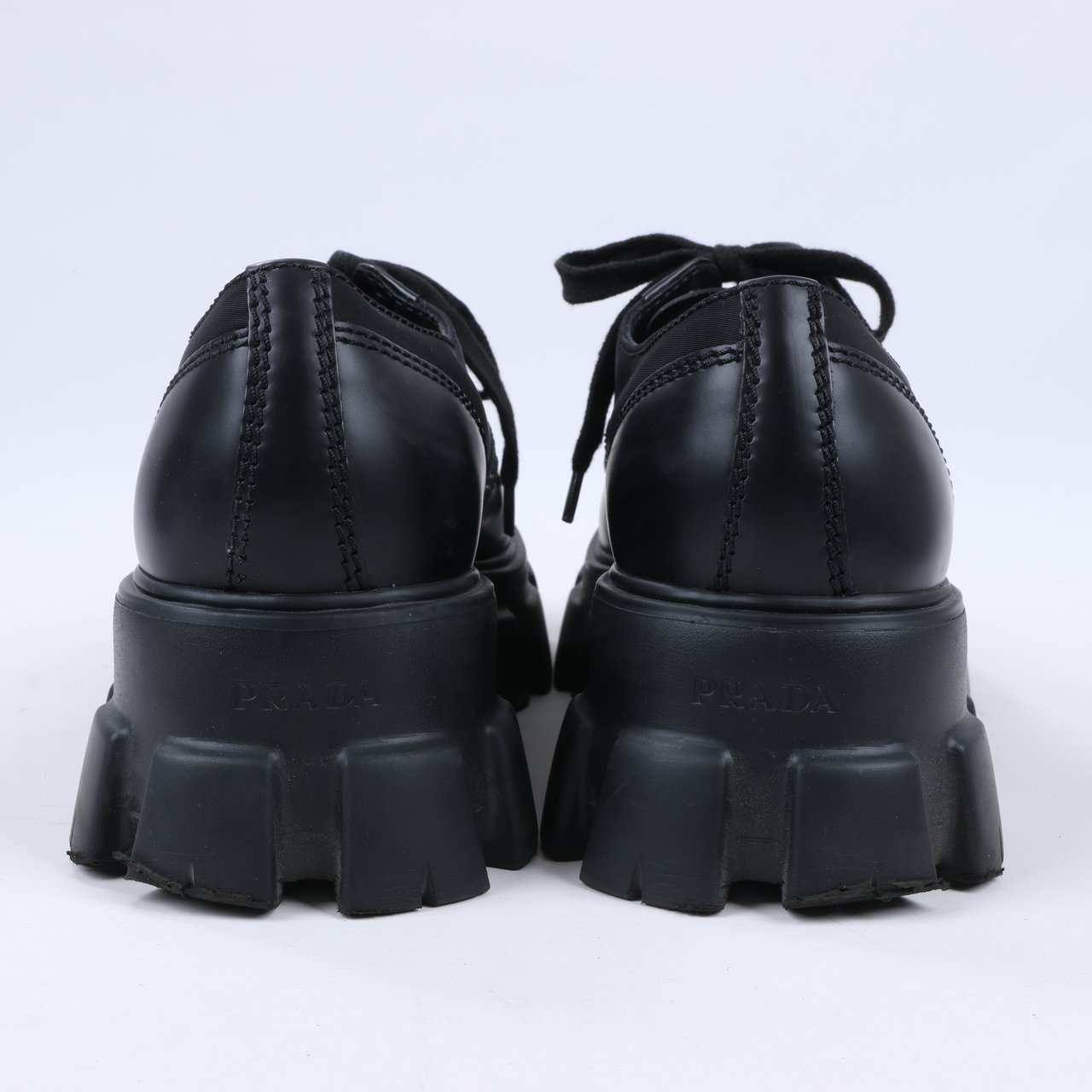 Prada Prada Monolith Nylon & Leather Leather Loafers in Black 2EE342, Size 42 EU Zwart