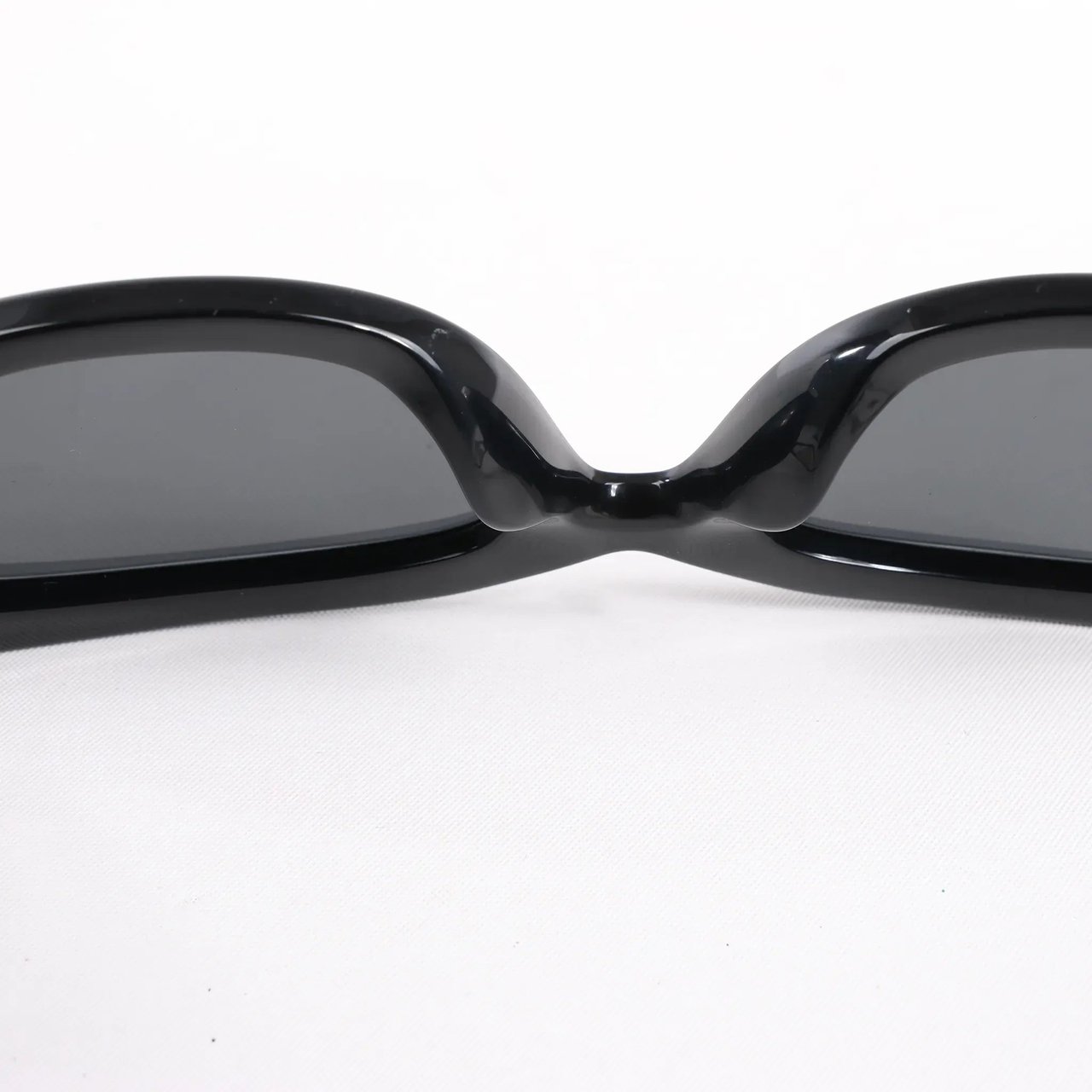 Prada Prada Sunglasses in Black PR 14YS Zwart