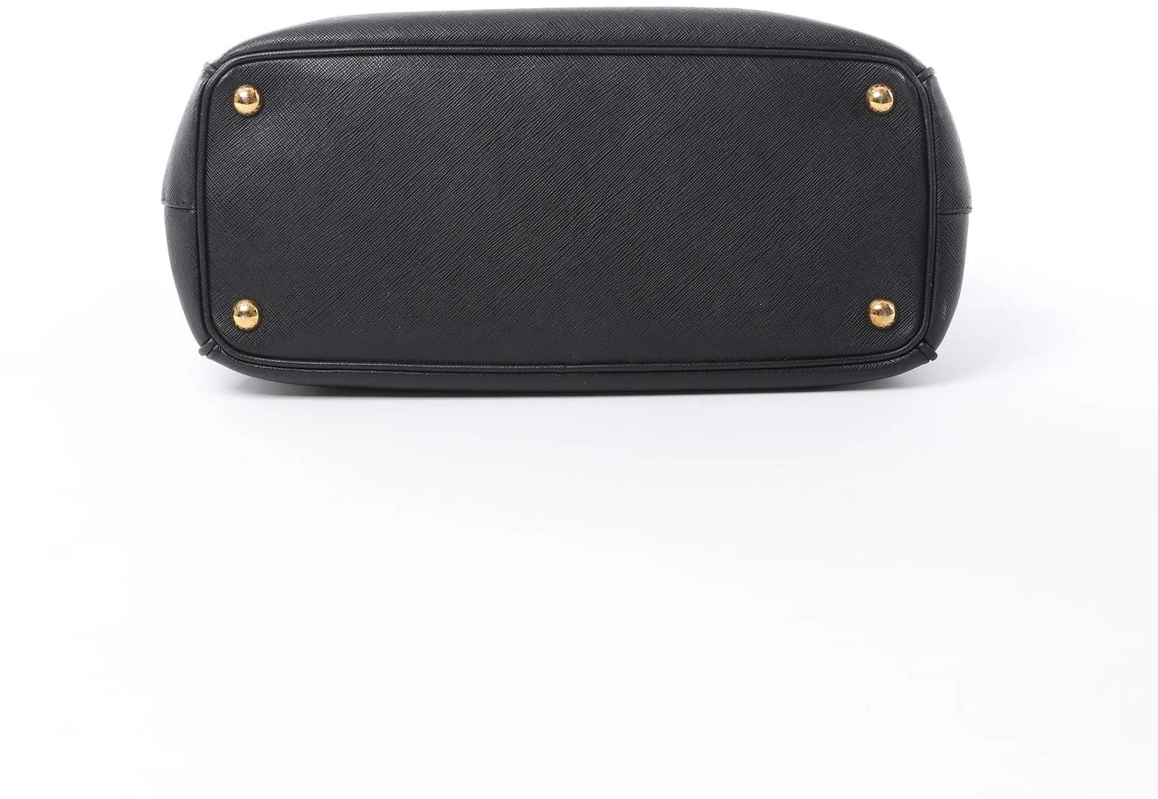 Prada Galleria Saffiano Lux Leather 2Way Handbag in Black Zwart