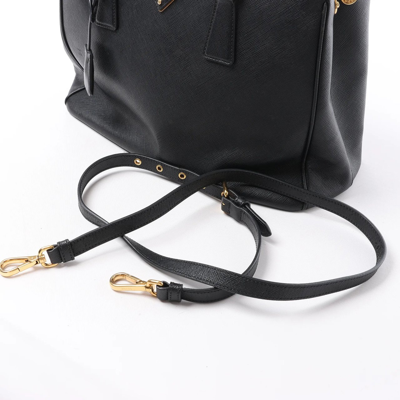 Prada Galleria Saffiano Lux Leather 2Way Handbag in Black Zwart