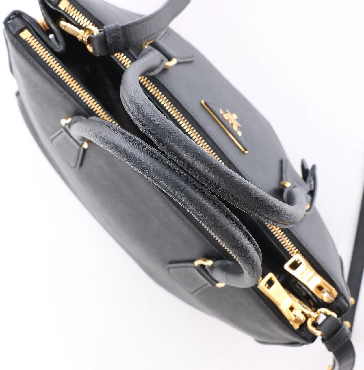 Prada Galleria Saffiano Lux Leather 2Way Handbag in Black Zwart