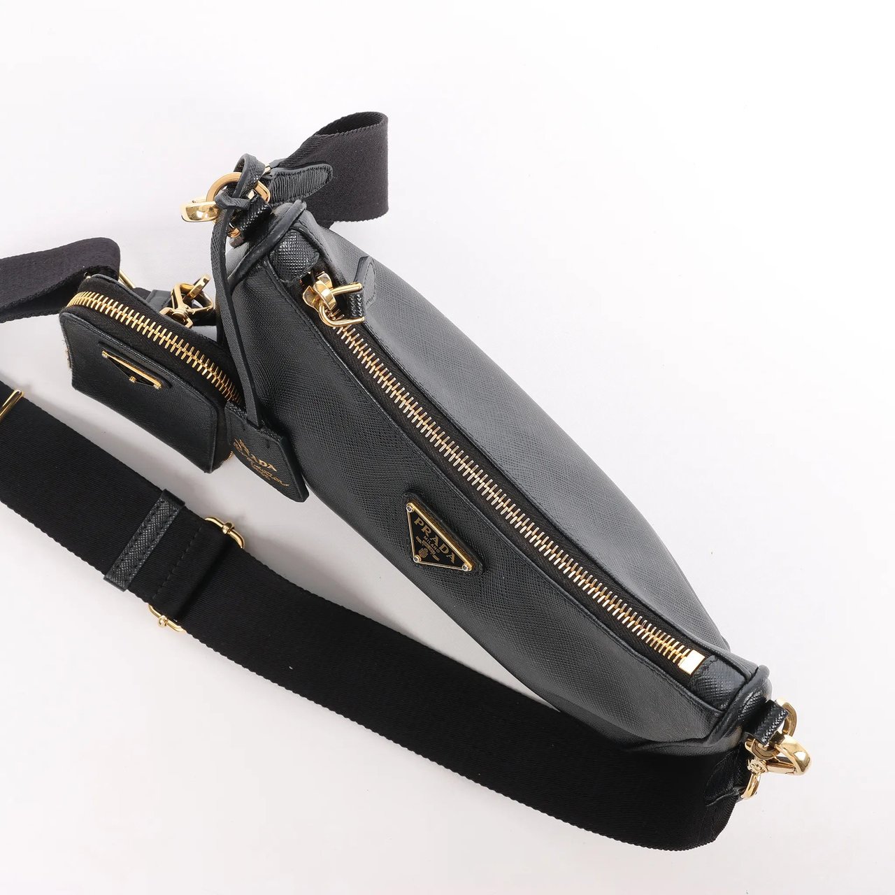Prada Re-Edition 2005 Leather Crossbody Bag in Black Zwart
