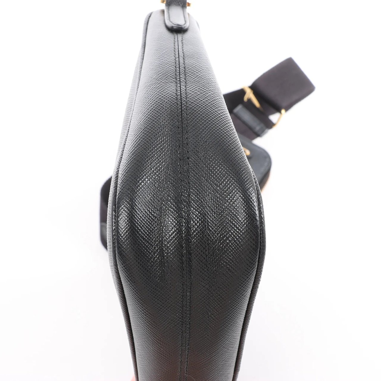 Prada Re-Edition 2005 Leather Crossbody Bag in Black Zwart