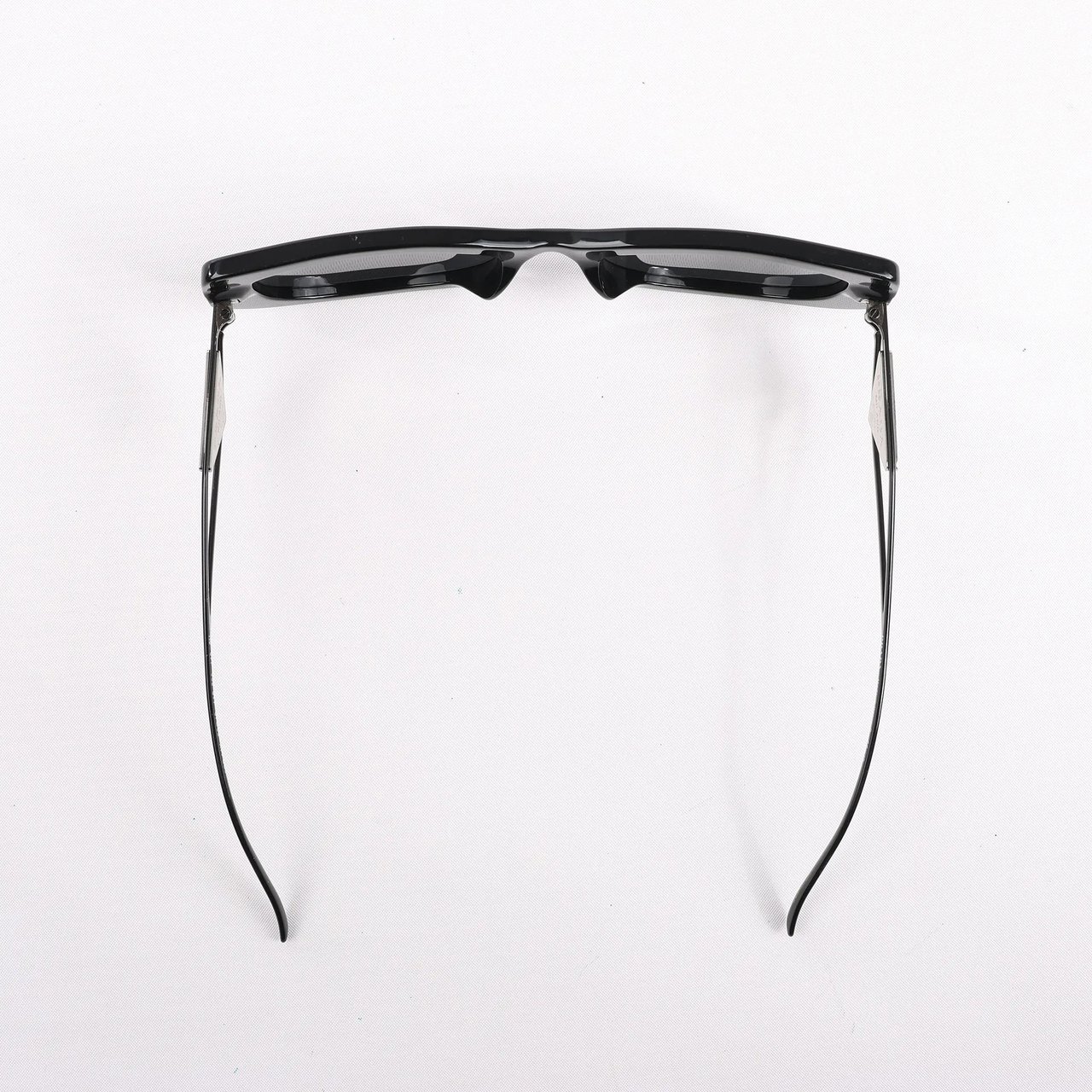 Prada Sunglasses in Black PR 14YS Zwart