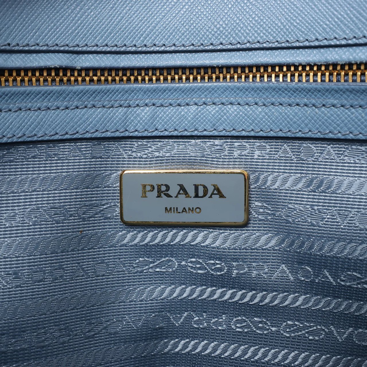Prada Galleria Saffiano Lux Leather 2Way Handbag in Blue Blauw