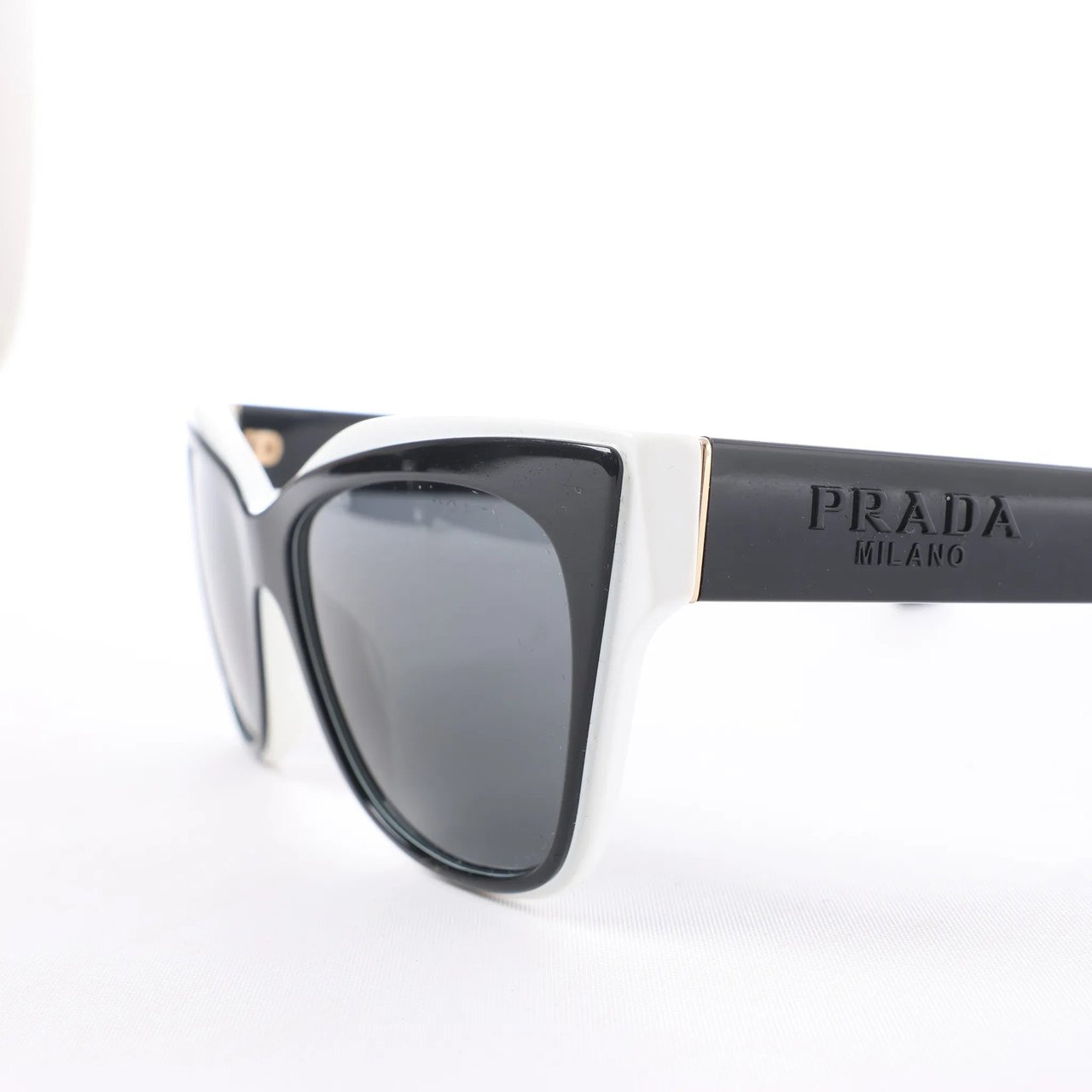 Prada SPR 23X Sunglasses in Black/White Zwart