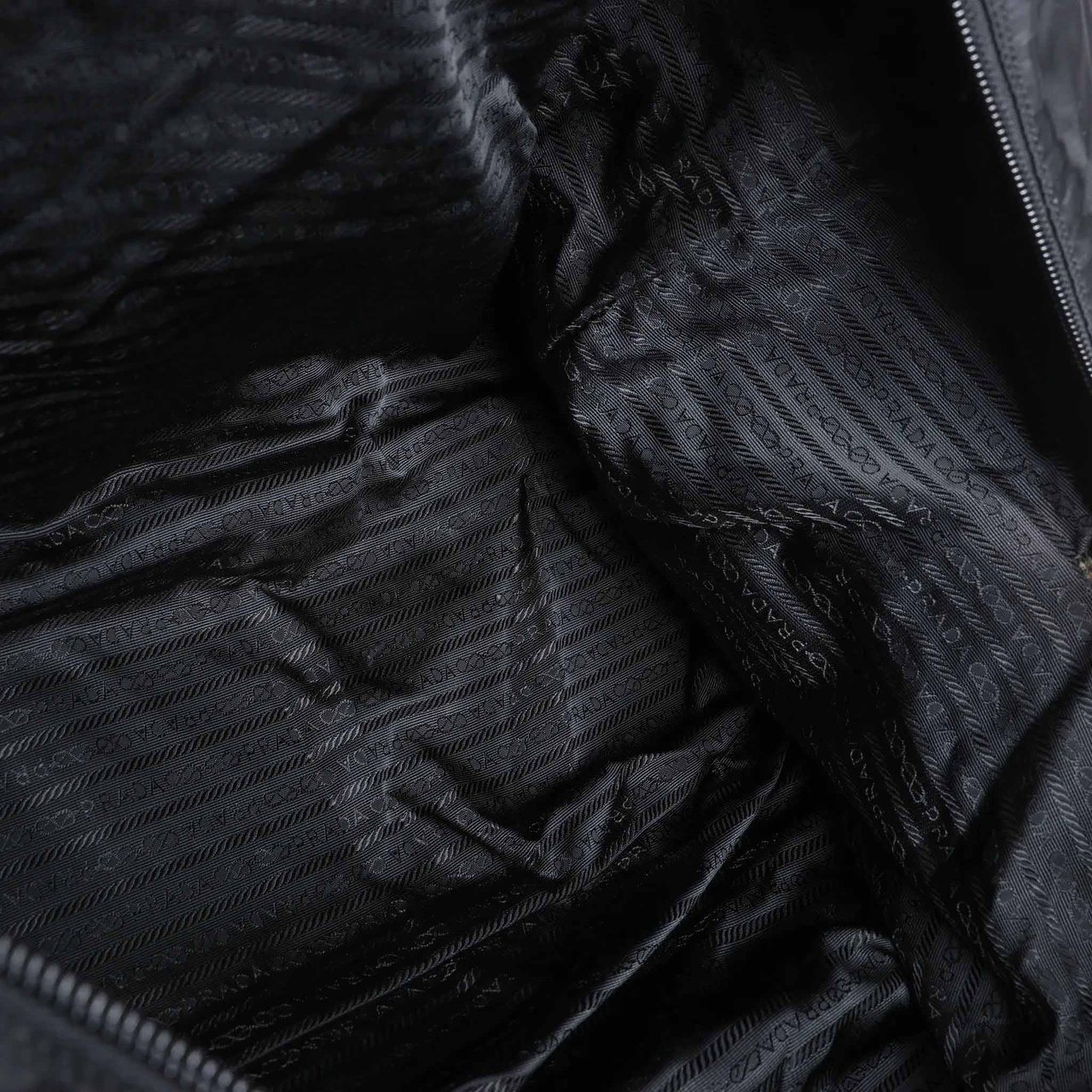 Prada Tessuto Nylon x Leather 2Way Travel Bag in Black Zwart