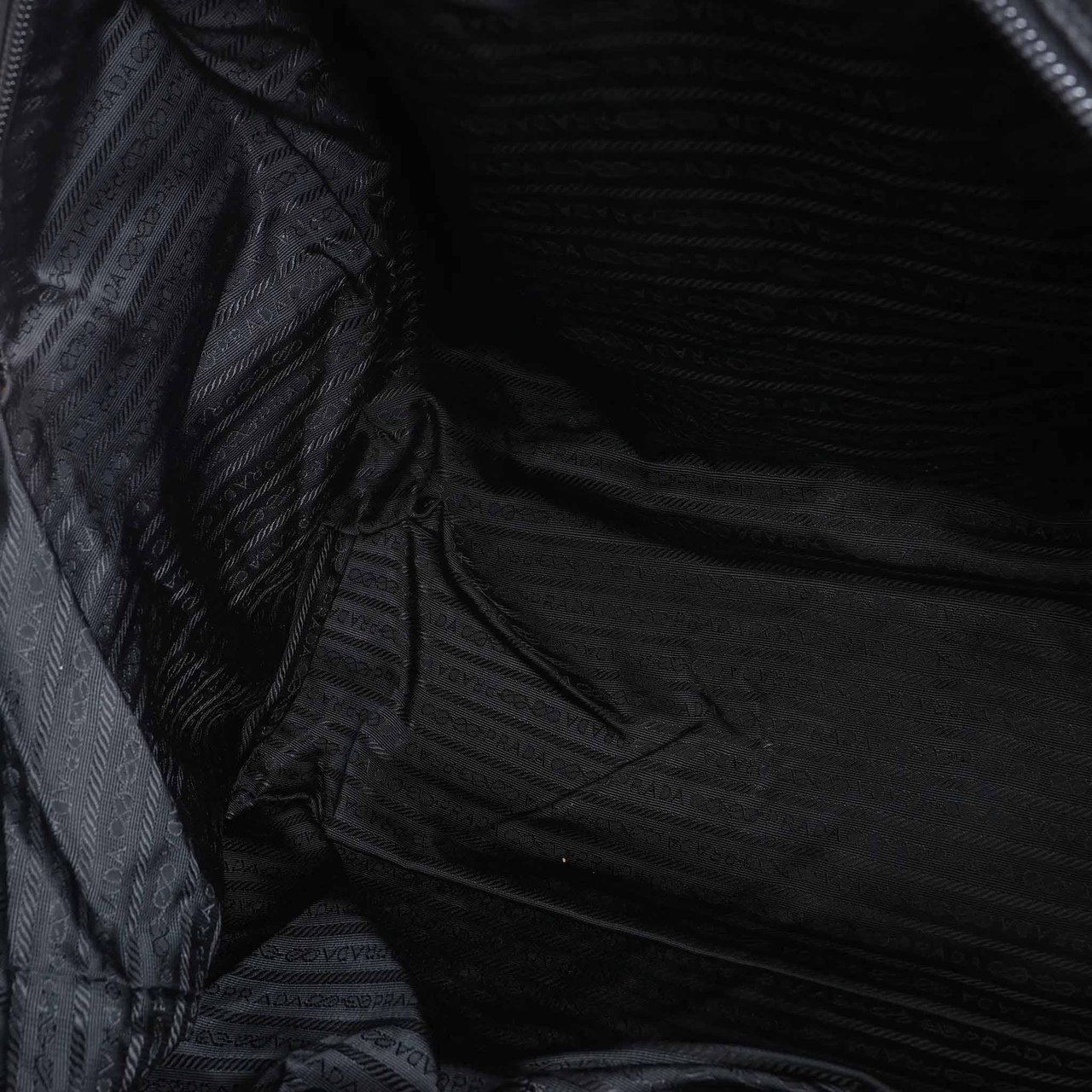 Prada Tessuto Nylon x Leather 2Way Travel Bag in Black Zwart