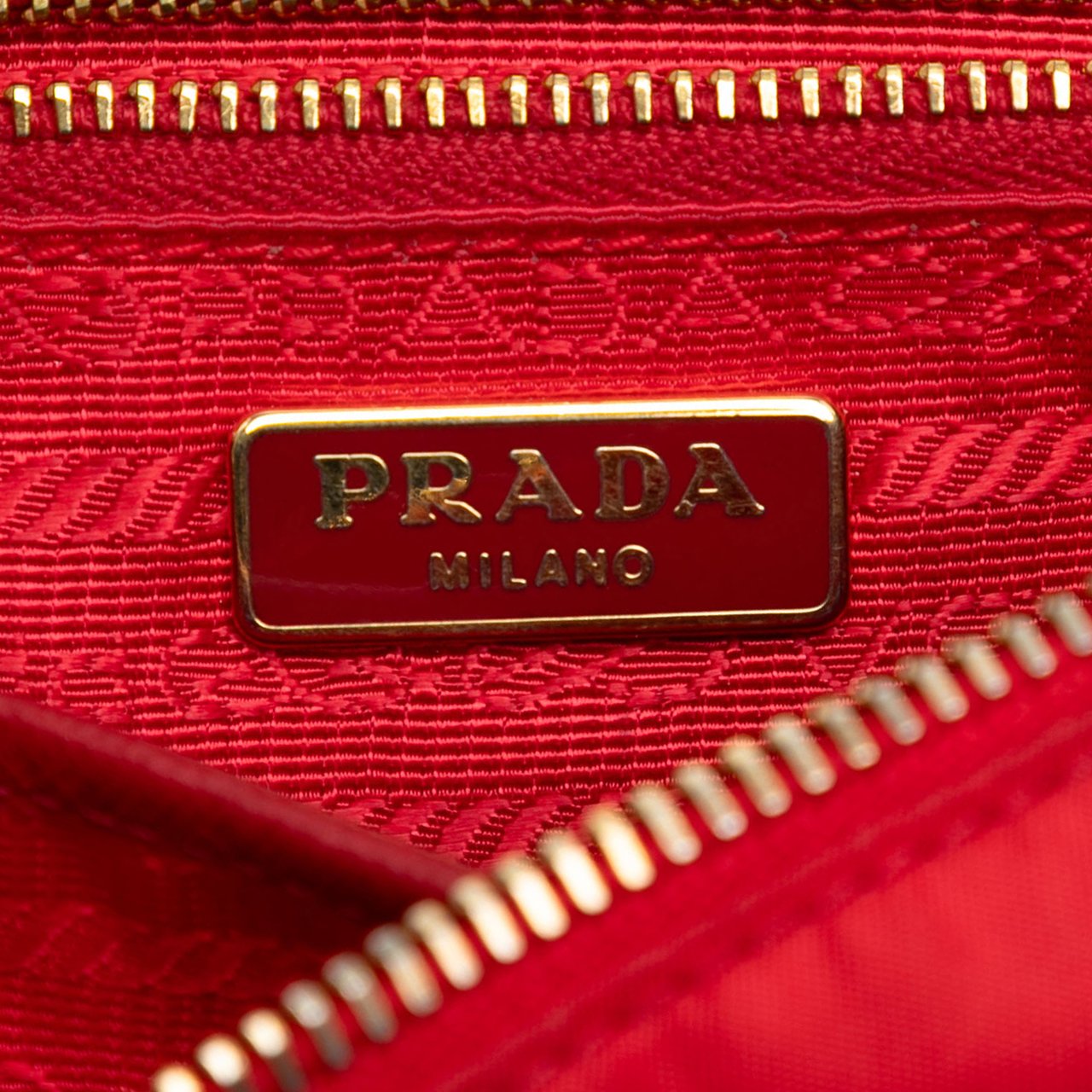 Prada Saffiano Trimmed Tessuto Chain Crossbody Rood
