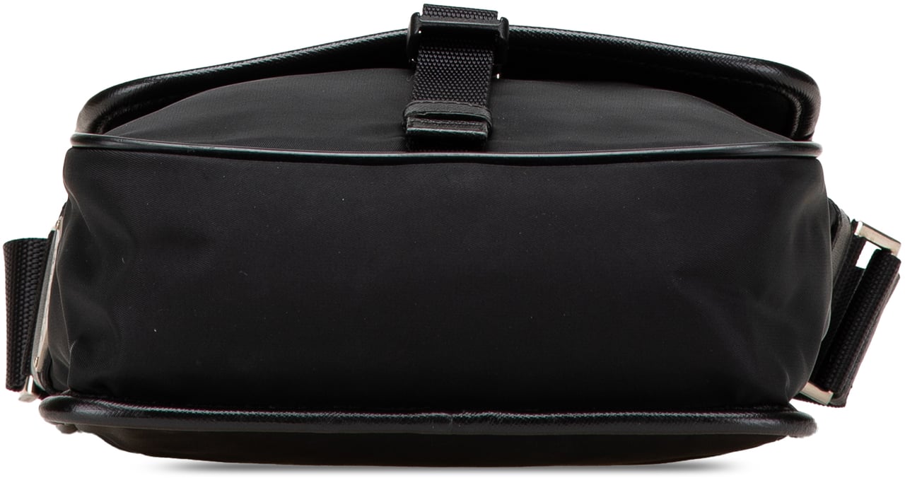 Prada Tessuto Buckle Messenger Bag Zwart