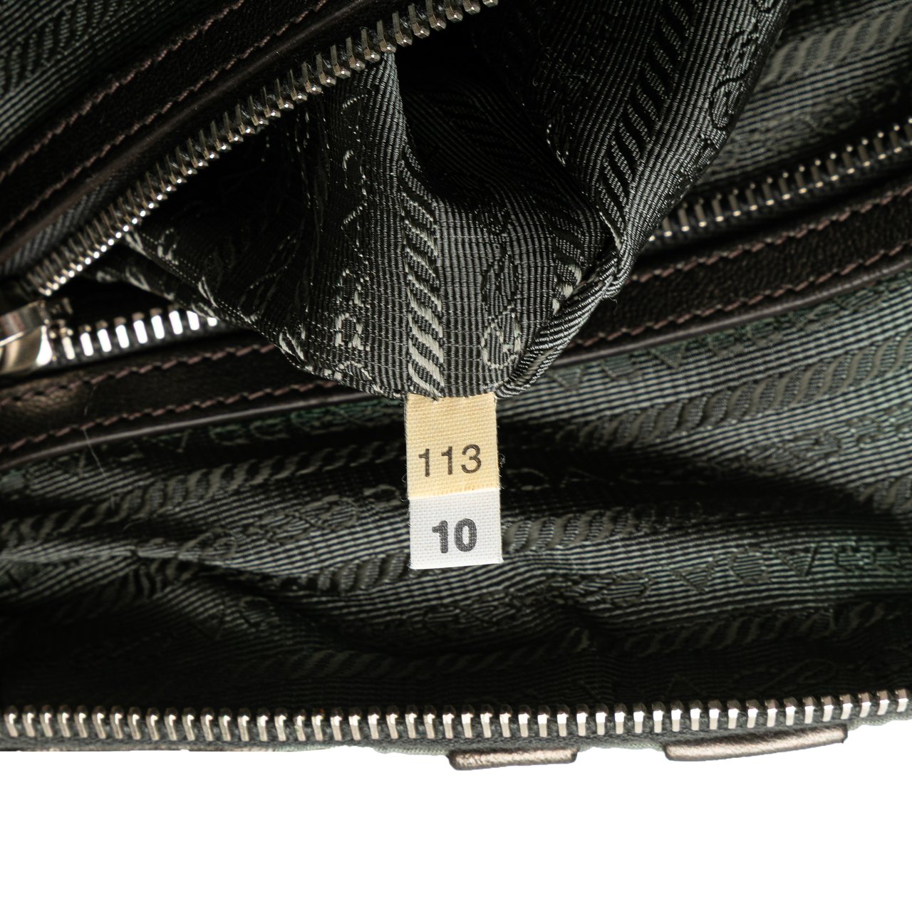 Prada Tessuto Nappa Waves Tote Grijs