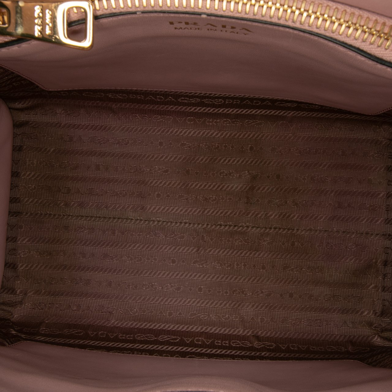 Prada Small Saffiano Cuir Monochrome Top Handle Tote Roze