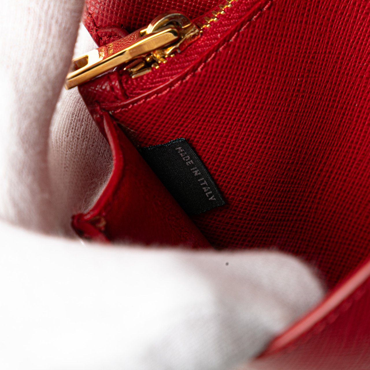Prada Saffiano Lux Bow Wallet On Strap Rood