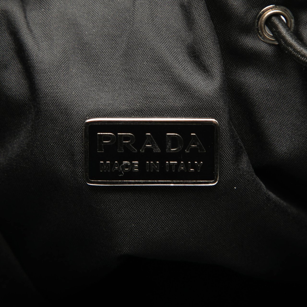 Prada Tessuto Drawstring Pouch Zwart