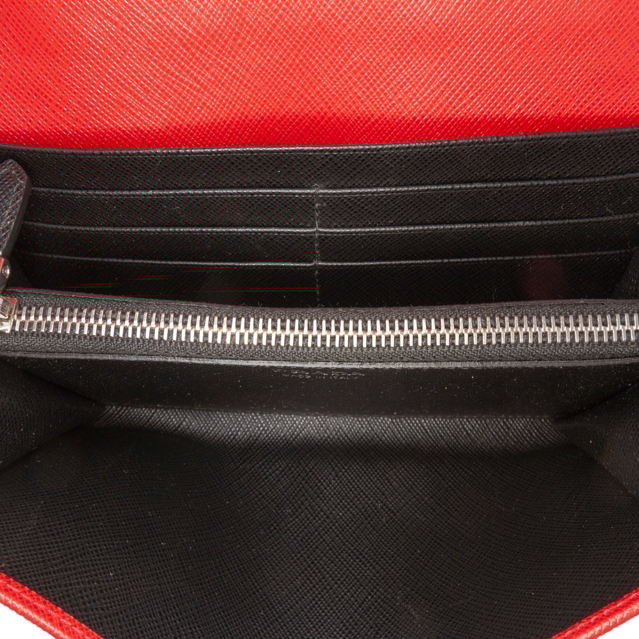 Prada Saffiano Grommet Wallet Rood