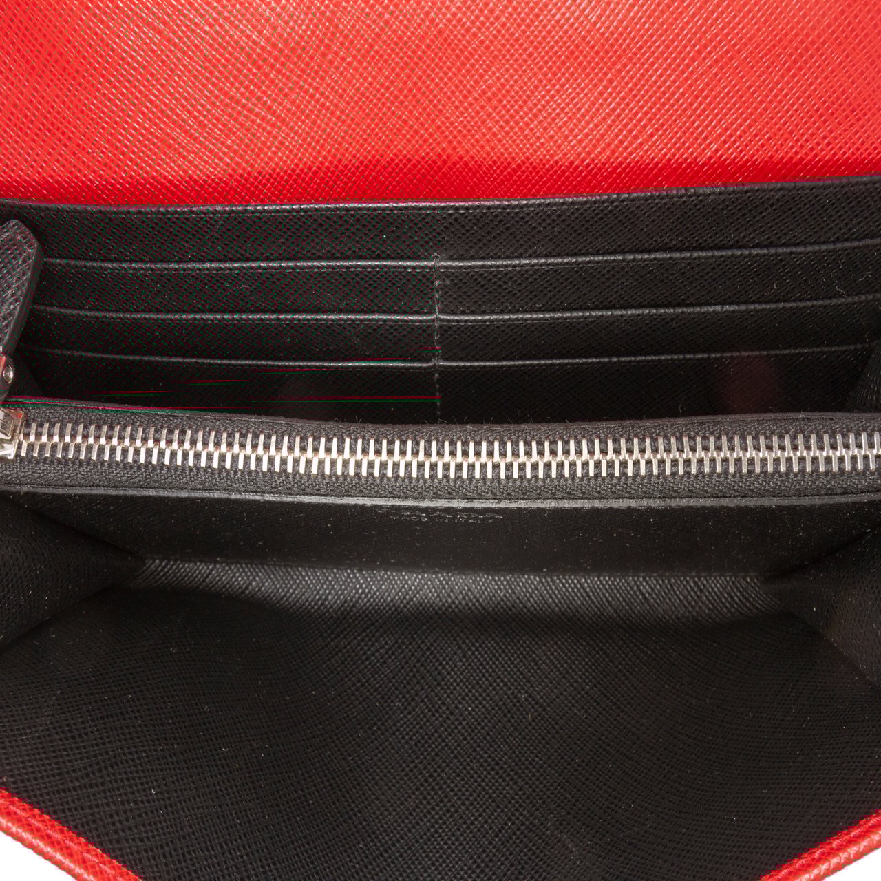 Prada Saffiano Grommet Wallet Rood