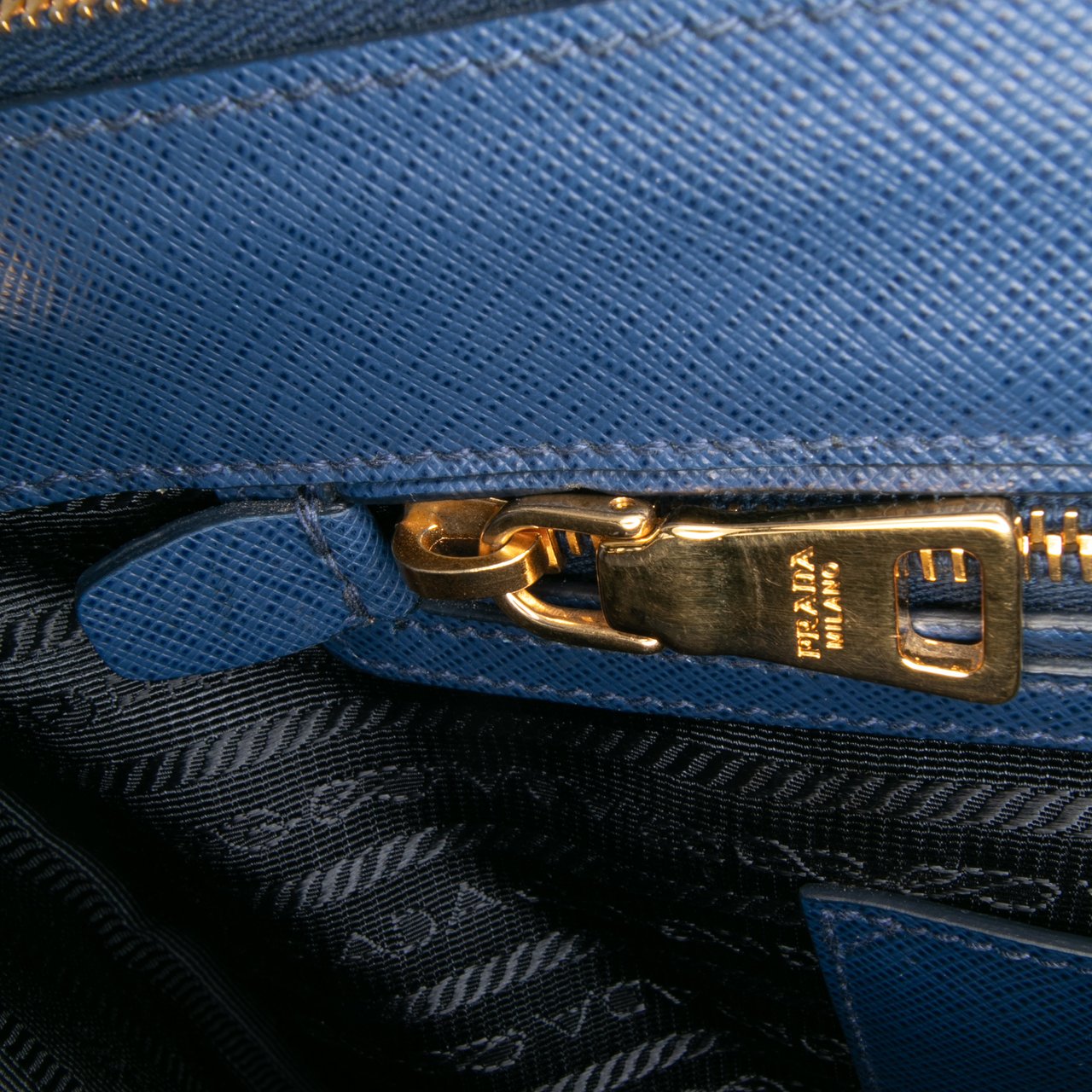 Prada Large Saffiano Lux Galleria Double Zip Tote Blauw