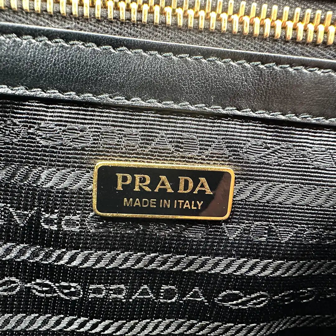 Prada Prada Large Tote Bag Saffiano Leather Black / Very Good Zwart
