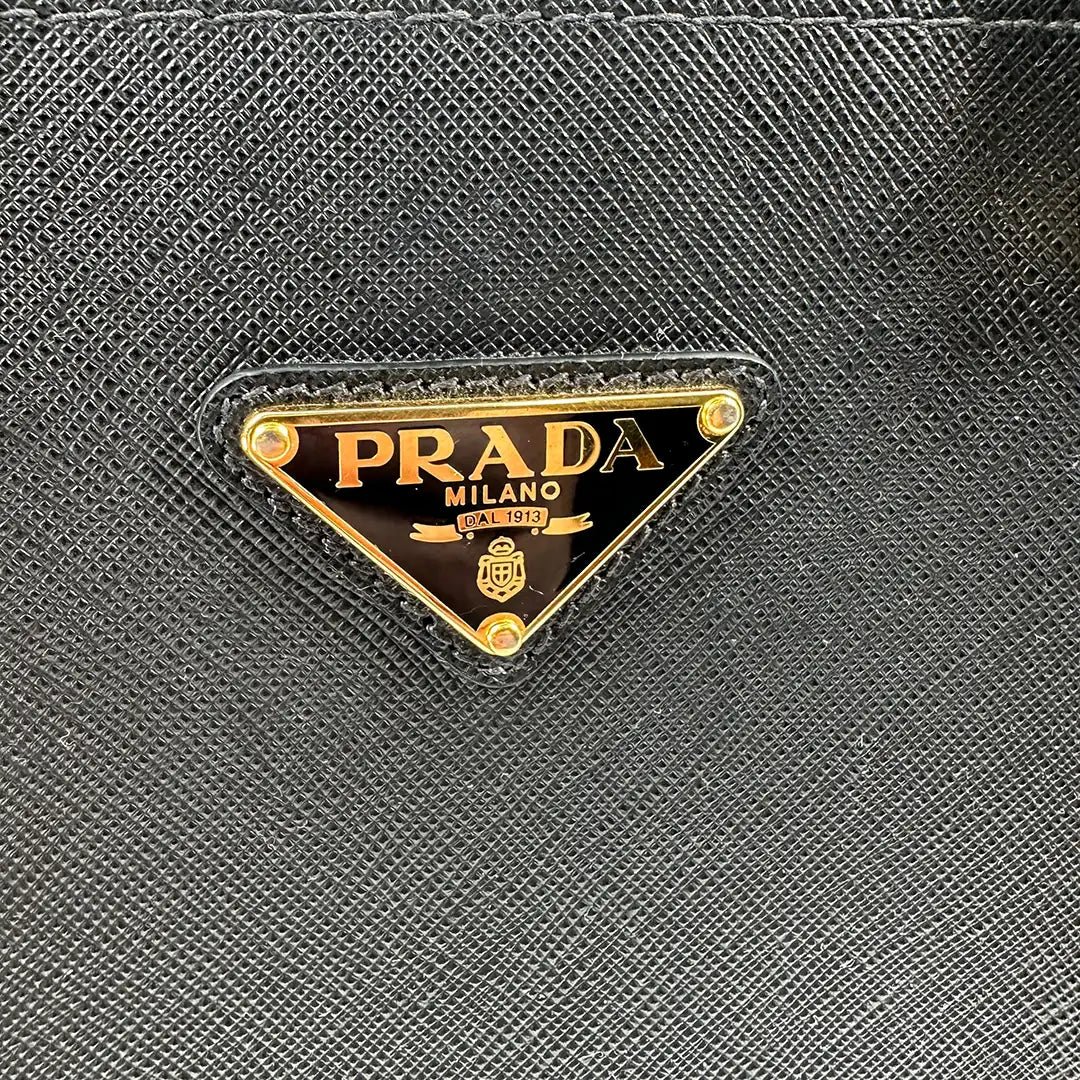 Prada Prada Large Tote Bag Saffiano Leather Black / Very Good Zwart