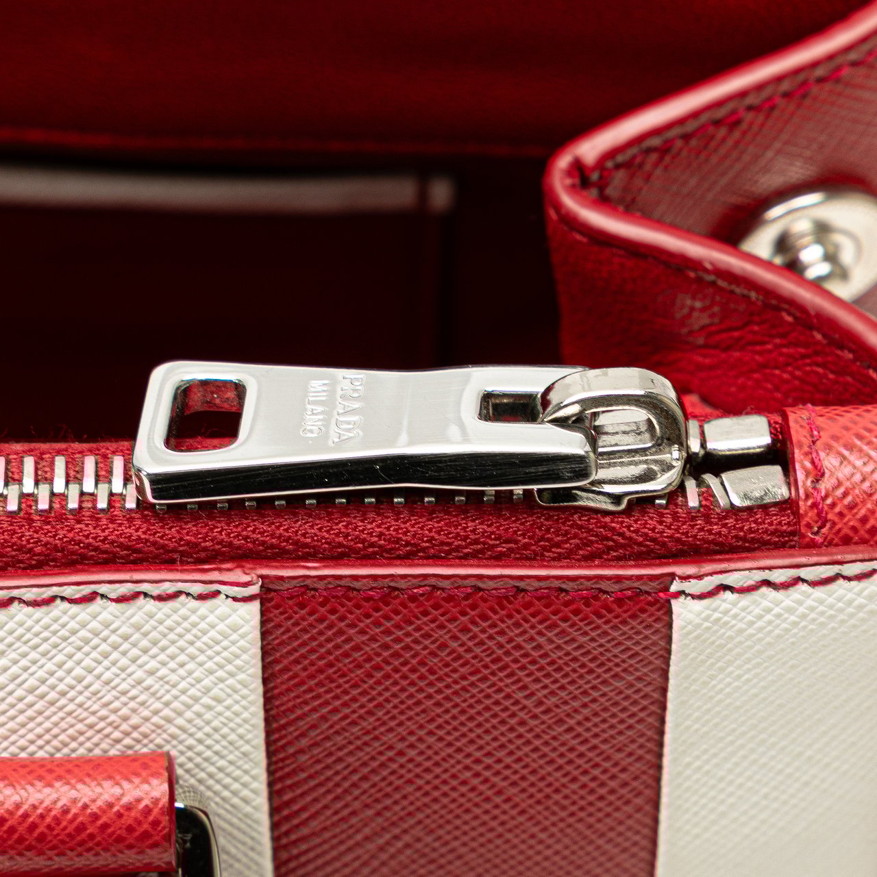 Prada Small Bicolor Saffiano Galleria Double Zip Satchel Rood