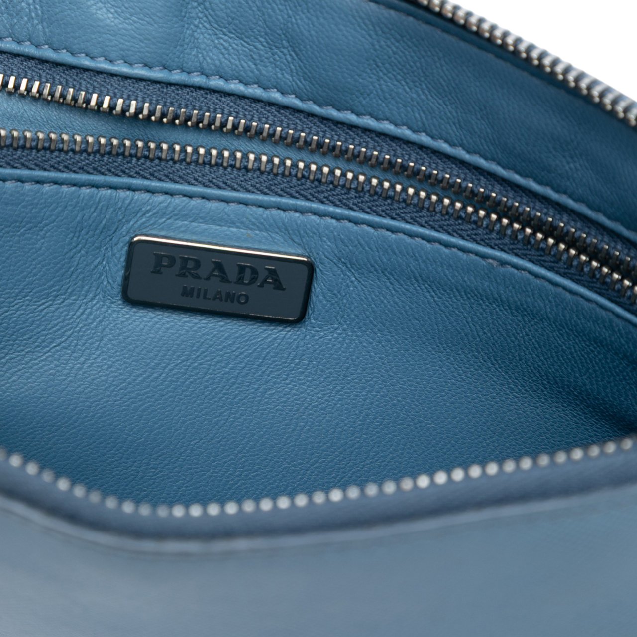 Prada Saffiano Lux Zip Clutch Blauw